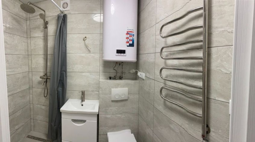 Сдам 1кв. студию в центре с ремонтом, мебелью, долгосрочно, цена 6000 - фото 4