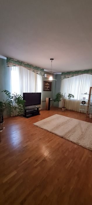 Сдаю большую квартиру в коттедже  на Чкалова - фото 4